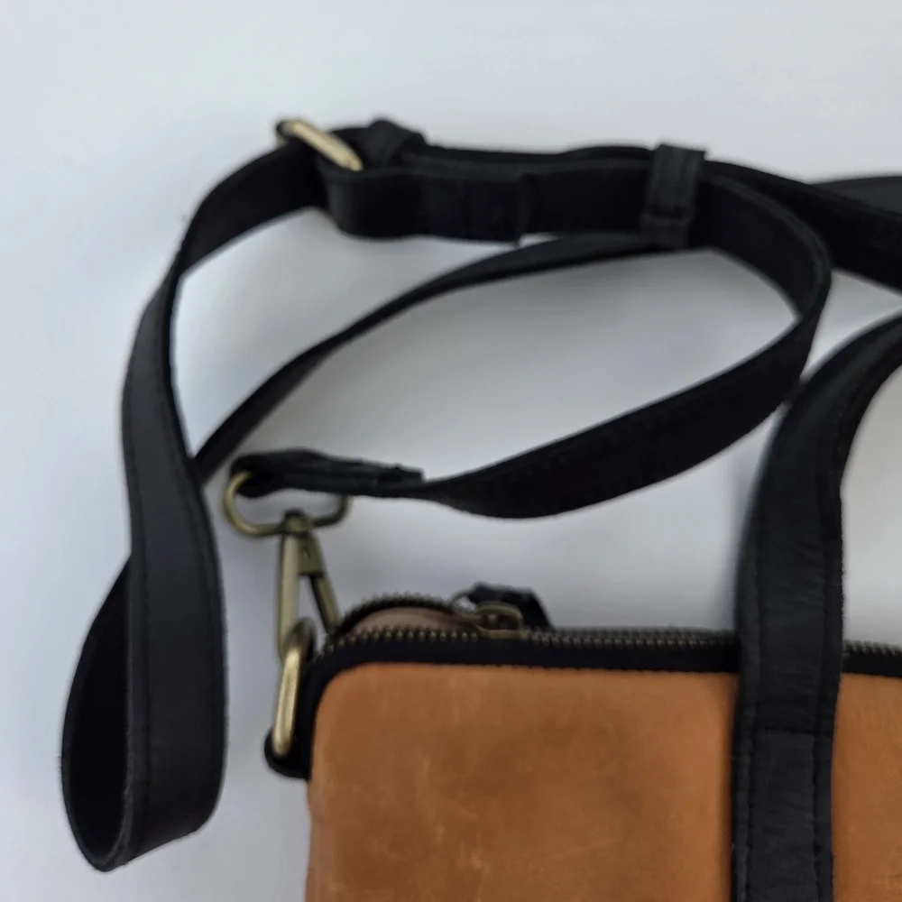 Kabana Leather Laptop Leather Bag Tan Camel Crossbody